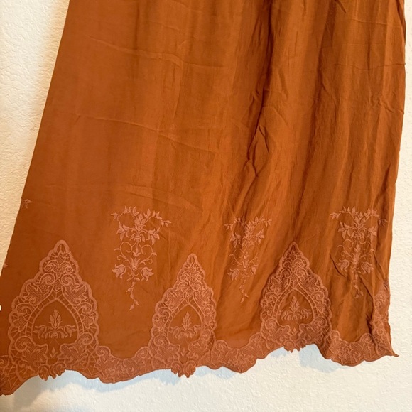 Forever 21 embroidered dress - Picture 2 of 6